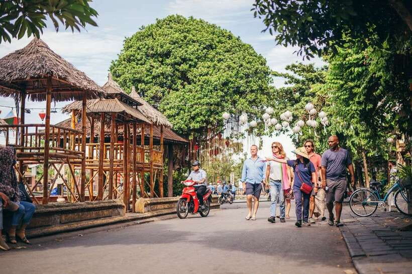 Hoi An: Sunset Food Tasting Tour - Sesame soup, milk, beer, and the final sweet course