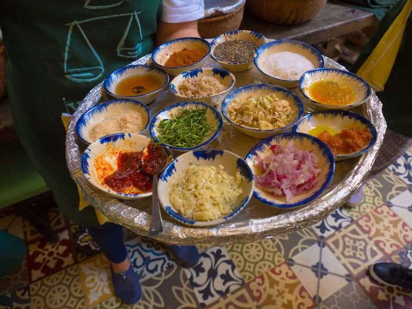Hoi An: Sunset Food Tasting Tour - What $39 buys you, and what it does not