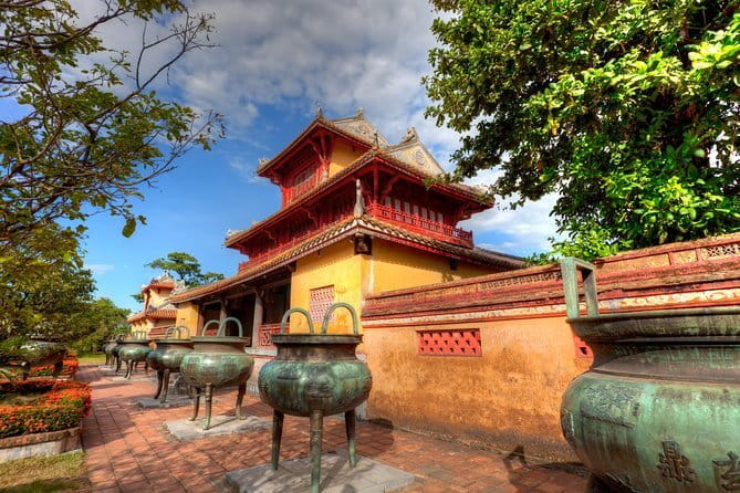 Hoi An to Dong Hoi rides by Private Car service - Hue is a food break, not a full city tour