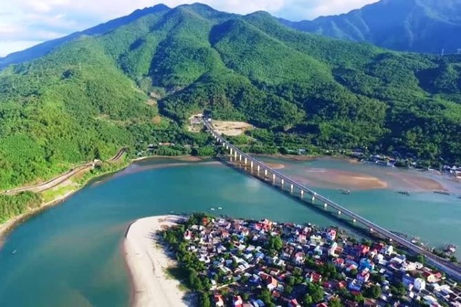 Hoi An To Hue Private Car With English Speaking Driver - The English-speaking driver question