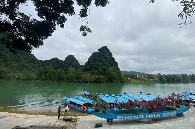 Hoi An To Phong Nha Private Transfer Sightseeing - DMZ - Pausing at Lang Co Bay and Lap An Lagoon