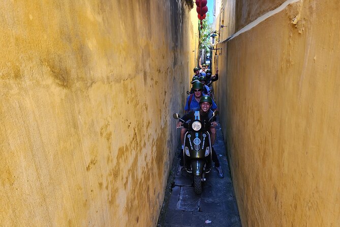 Hoi An Vespa Tours: Hoi An Highlights and Hidden Gems - Hoi An food at a local restaurant