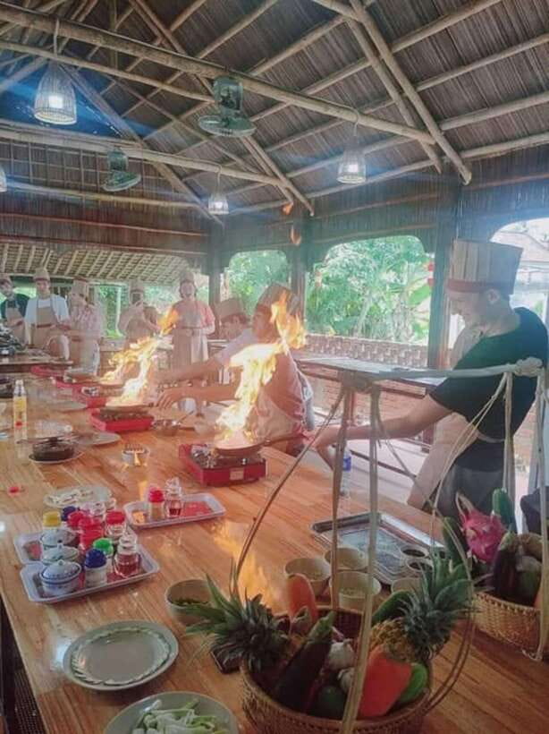 Hoi An : Vietnamese Cooking Class with Phở and Eco Tour - Sharing the meal you have made