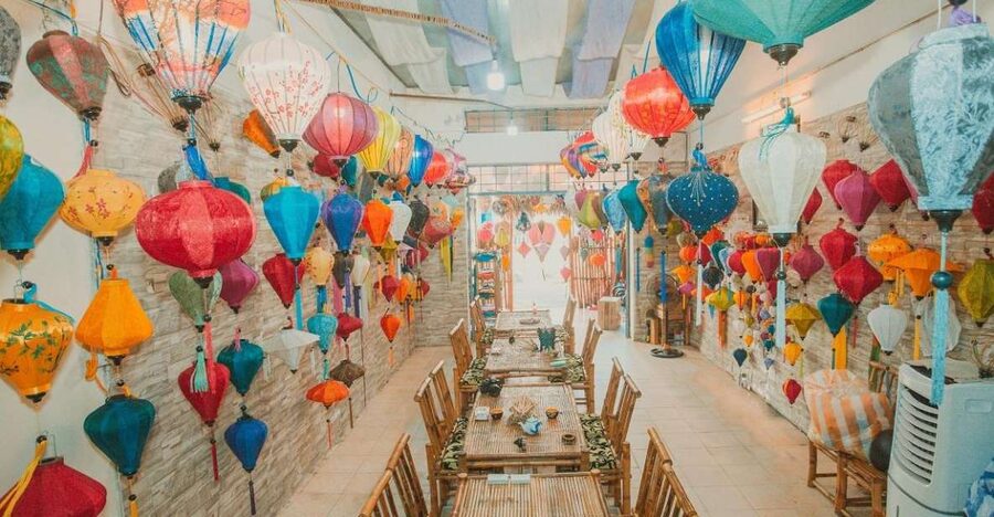 Hoi An: Vietnamese Foldable Lantern Making Class - Tea, music, and the first look at the materials