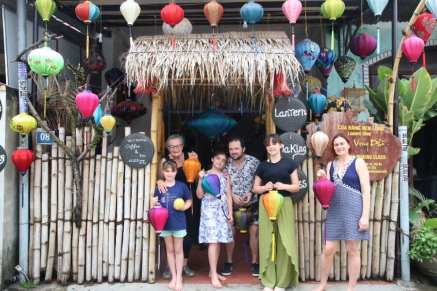Hoi An: Vietnamese Foldable Lantern Making Class - What you actually do during the making process