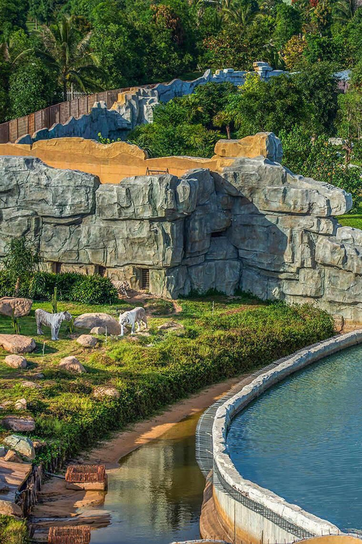 Hoi An: Vinwonders Nam Hoi An Theme Park Entry Ticket - River Safari: a boat ride through animal habitats
