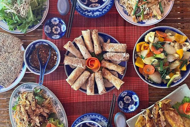 HoiAn Walking Tours Night market, Colourful Lanterns, Boat Ride - What the $60 price means