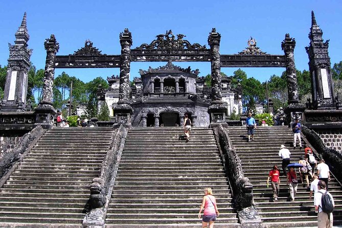 Hue city tour from Hoi An or Da Nang - Private tour - What the guide adds to the day