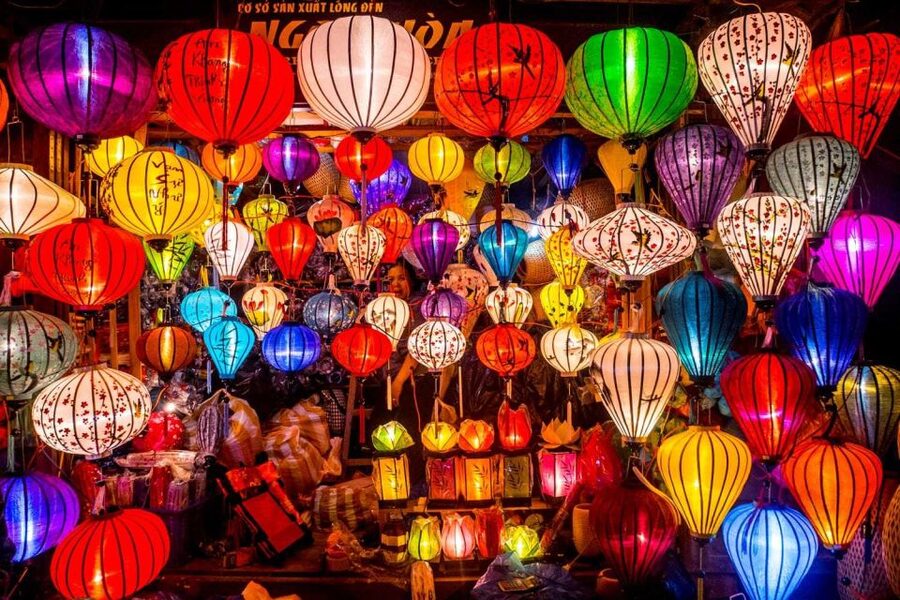 Luxury Half-Day Tour of Hoi An Ancient Town - Walking through Hoi An’s narrow lanes