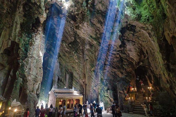Marble mountain, Am Phu cave and Monkey mountains group tour - The guides shape the quality of the day