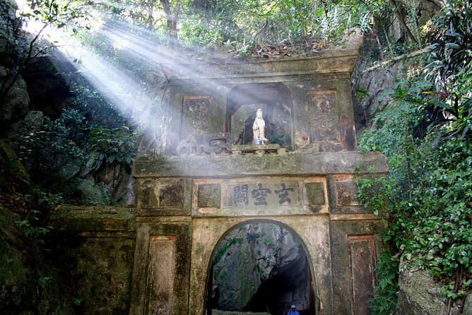 Marble Mountain and Linh Ung Pagoda Half Day from Hoi An/ Da Nang - Who will get the most from this tour