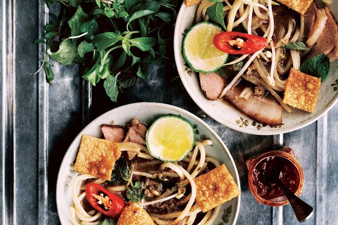 Morning food tour: 11 dishes, white rose making and foot massage - Making Hoi An white rose dumplings