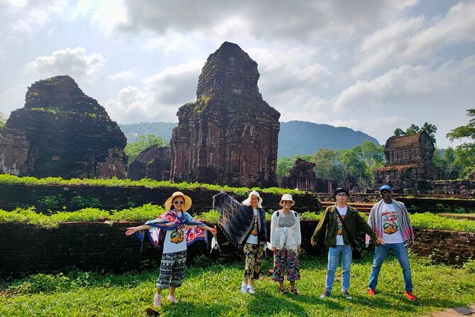 My Son Sanctuary Luxury Trip from Hoi An - Vietnamese lunch at a local home