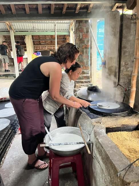 MY SON SANCTUARY - RICE PAPER MAKING DELUXE TOUR FROM DANANG - The Apsara dance adds more than a photo stop