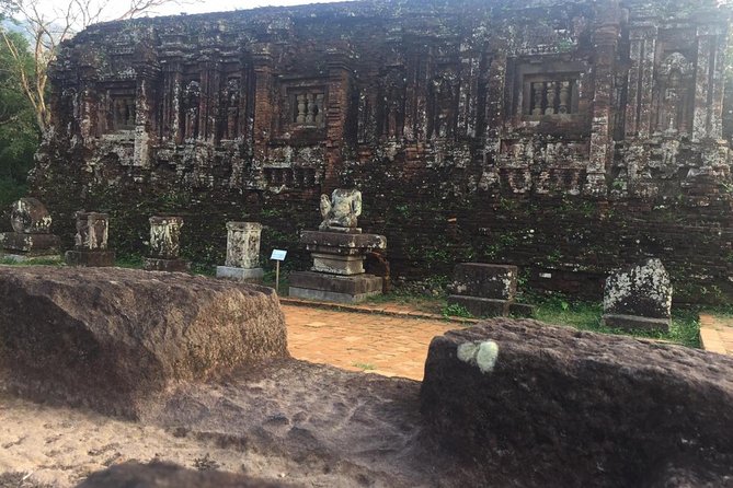My Son Sanctuary Sunset with insider guide and BBQ boat trip - The included Cham performance