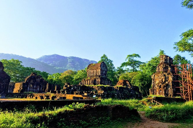 My Son Sanctuary Sunset with insider guide and BBQ boat trip - Who should book this afternoon