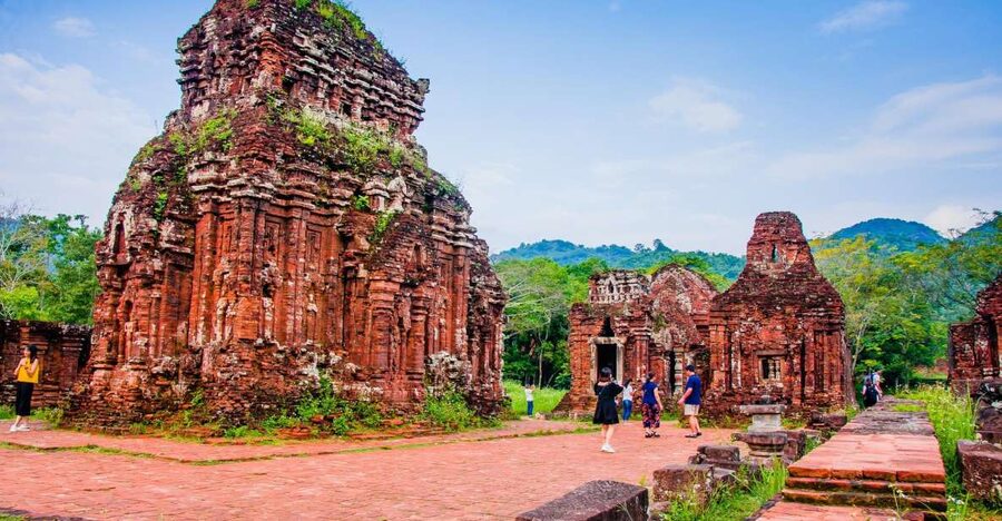 My Son Sanctuary Tour with Cham Dance & Thu Bon Boat Ride - Why My Son deserves the morning