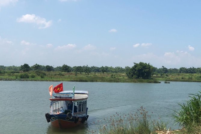 My Son Sunset Trip with Banh Mi and Cruise from Hoi An/ Da Nang - The guide can make or break the ruins