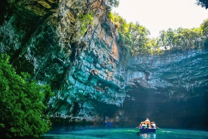 Phong Nha Cave tour from Hoian City - Paradise Cave: two hours among giant limestone formations