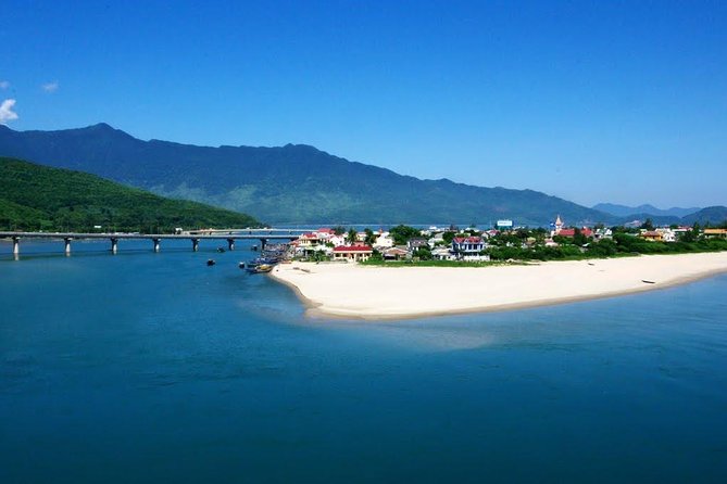 Phong Nha: private car transfer to/from Hoi An ( Da Nang). - The DMZ route: Hien Luong Bridge and the Ben Hai River