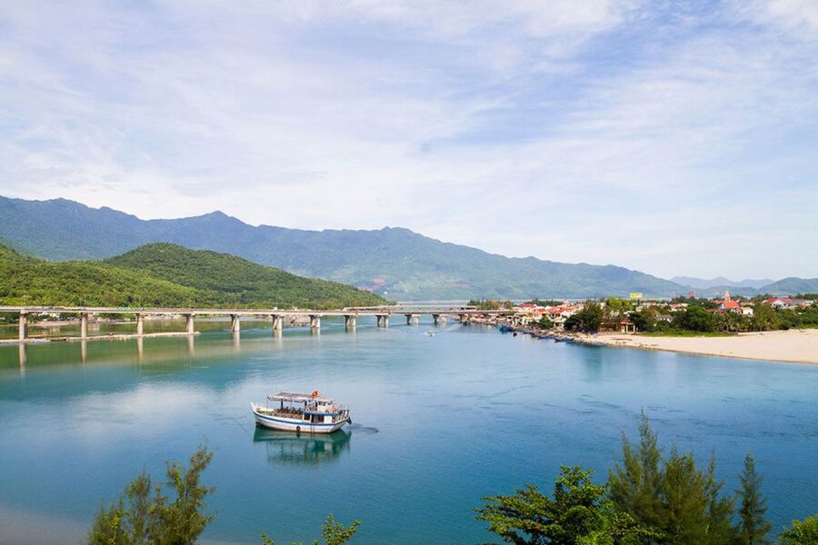 Private Car Hoi An to Hue Via Hai Van Pass, Lagoon & More - Lap An Lagoon: a quiet pause near Hue