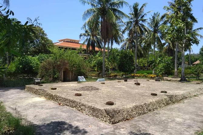 Private Day Trip To Visit MY LAI MASSACRE from Hoi an or Da Nang City - What the guide adds to a difficult subject