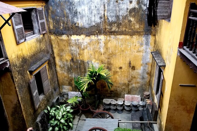 Private Food Tour and Hidden Gems in Hoi An - Hoi An Market, bargaining, and everyday shopping