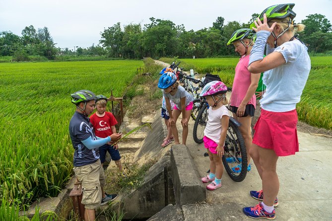 Private Hoi An Bike and Kayak Guided Tour with Lunch - Group size, guides, and family suitability