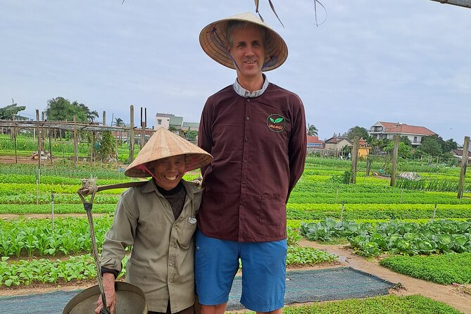 Private Hoi An Countryside: Biking, Basket boat, buffalo, foods - Cycling from Cam Thanh to Tra Que