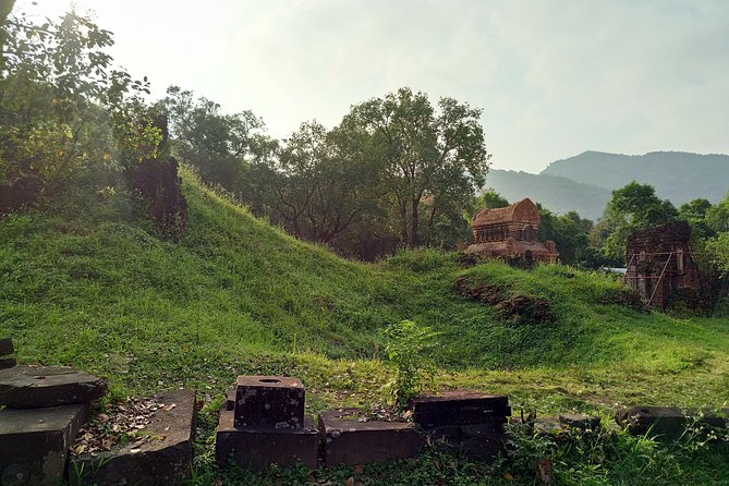 Private My Son Sanctuary Tour with Champa food - The folklore show and local context