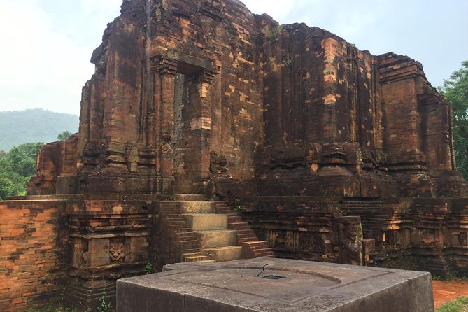 Private My Son Sanctuary Tour with Champa food - Lunch with a local family