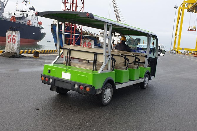 Private tour from Da Nang port to Marble Mountains & Hoi An City - Lunch before Hoi An’s old streets