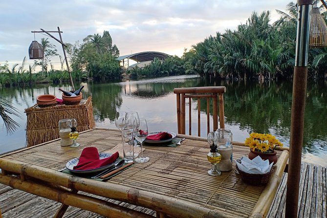 Romantic Dinning On The Bamboo Raft - A good fit for proposals and anniversaries