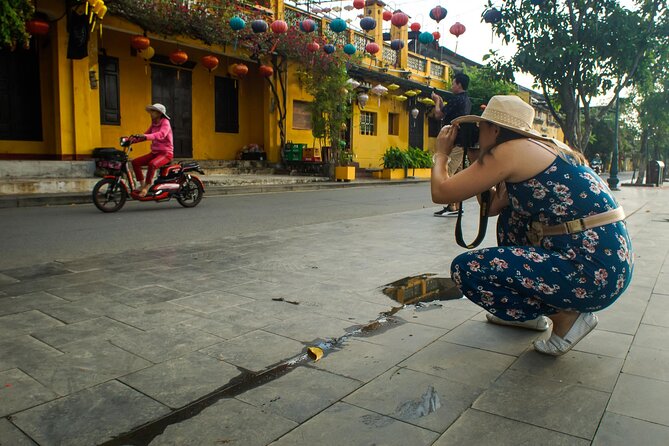 Sunset photo tour with the farmers - From rural light to an old-town night workshop