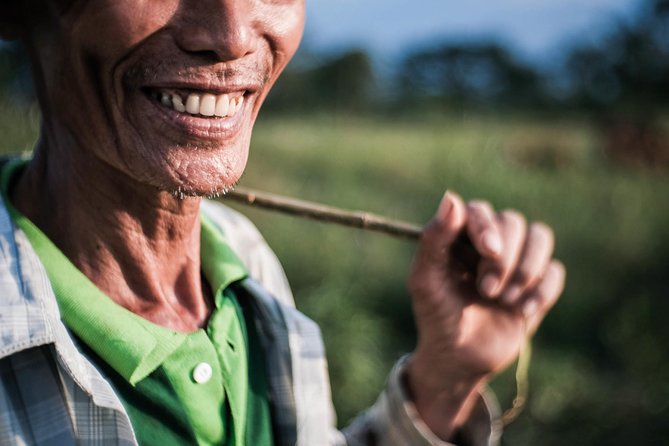 Sunset photo tour with the farmers - A traditional riverside village with personal access
