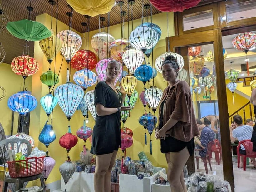 The Lantern Lady: Traditional Lantern Class in Old Town - Making a Hoi An souvenir instead of buying one