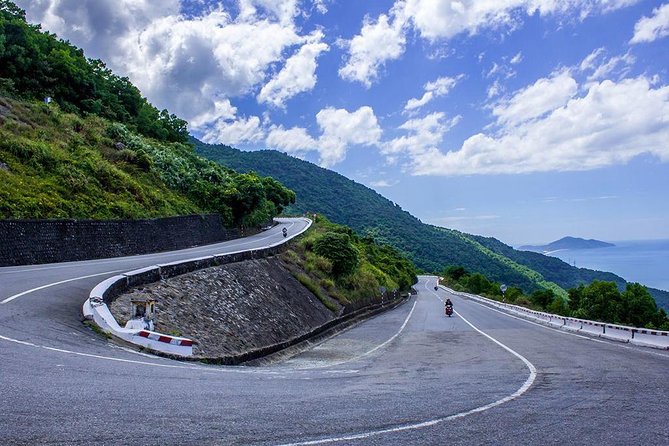 Top Gear Hai Van Pass between Hoi An or Da Nang to Hue - Riding over the Hai Van Pass
