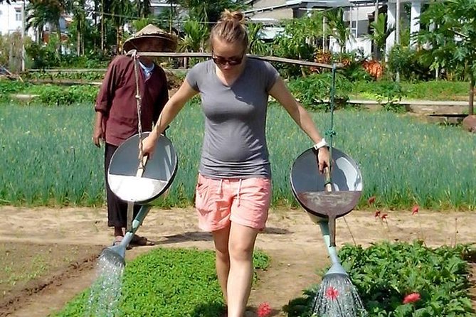 Tra Que Village Cycling And Farming - A green morning just outside Hoi An