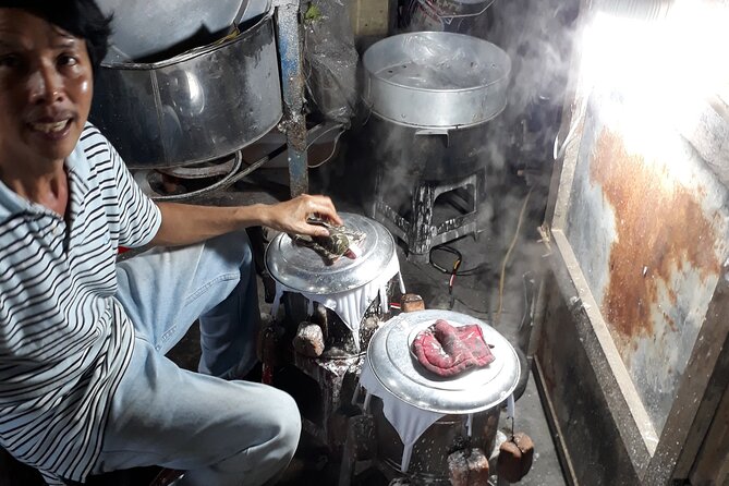 Unseen Hoi An Ancient Town - Food & Culture Walking Tour - Cao Lau: Seeing Hoi An’s Signature Noodles Being Made